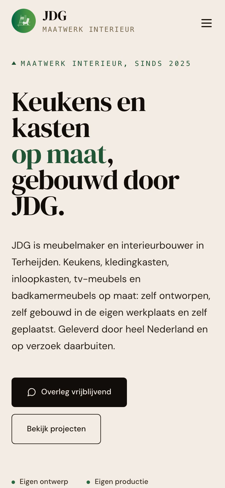 Startscherm van jdg-maatwerkinterieur.nl: links de kop 'Keukens en kasten op maat, gebouwd door JDG', rechts foto's van eigen werk.